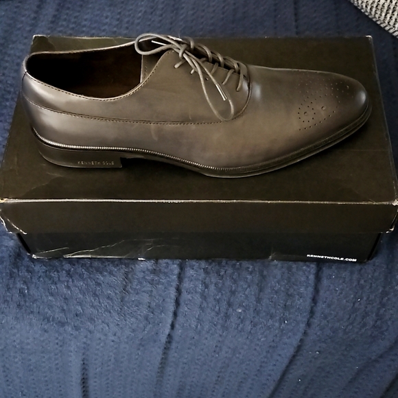 Kenneth Cole Gray Leather Oxfords.BRAND NEW IN BOX!! NEVER WORN!! - Picture 2 of 6